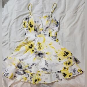 Speechless bow back fit and flare dress. Size 1. Nwt